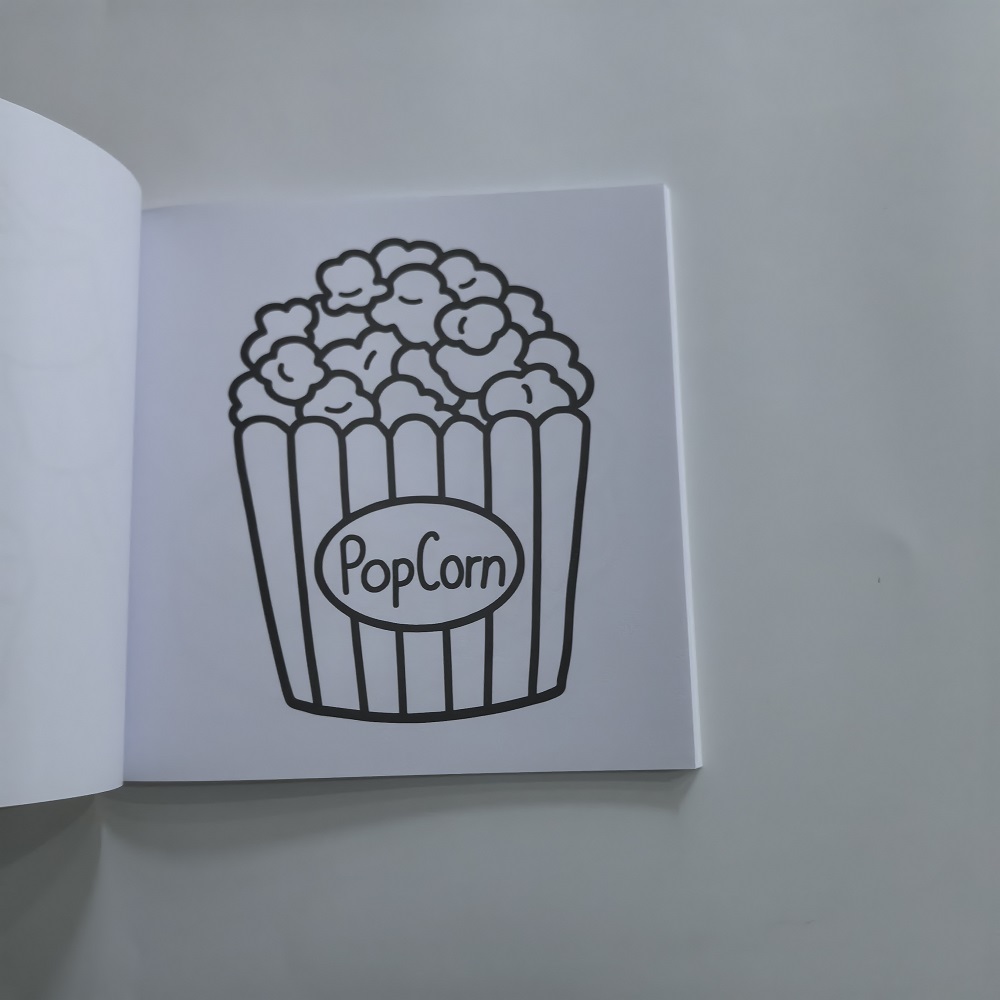 Voedseldrankjes en desserts Kl - Food And Snacks Coloring Book Bold And Easy recensie en prijs
